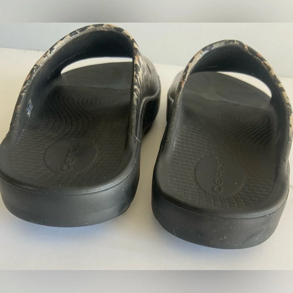 OOFOS Leopard Print Recovery Slide Sandals Excellent condition - Picture 5 of 7